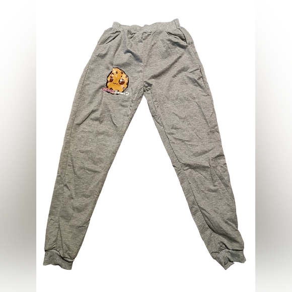 Cookie Swirl C Girls Merch Set - Picture 4 of 4